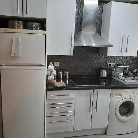 Apartment In Perfect Position Historic Centre Малага Екстериор снимка